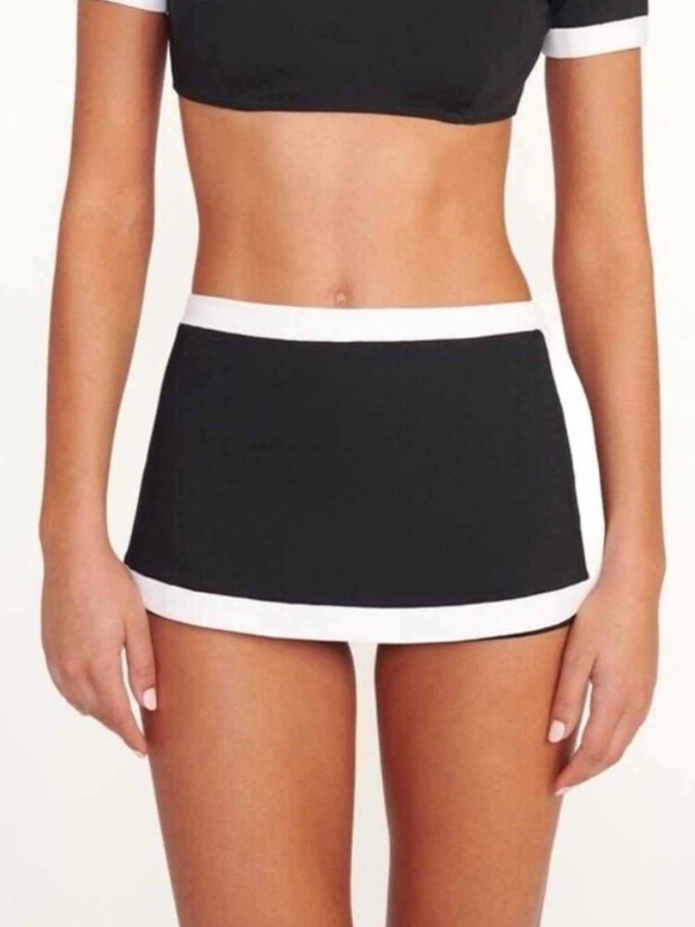 STAUD NELL SWIM SKIRT BLACK/WHITE